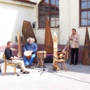 "Querfeldein" in Aktion - Musik auf Blech und Trommeln