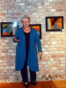 Ungewöhnliche Fotografien zeigt Elisabeth Schineis im Zuge der HofmarkArt im Parkettstadl in Hörbach (Foto: Manuela Rieger)